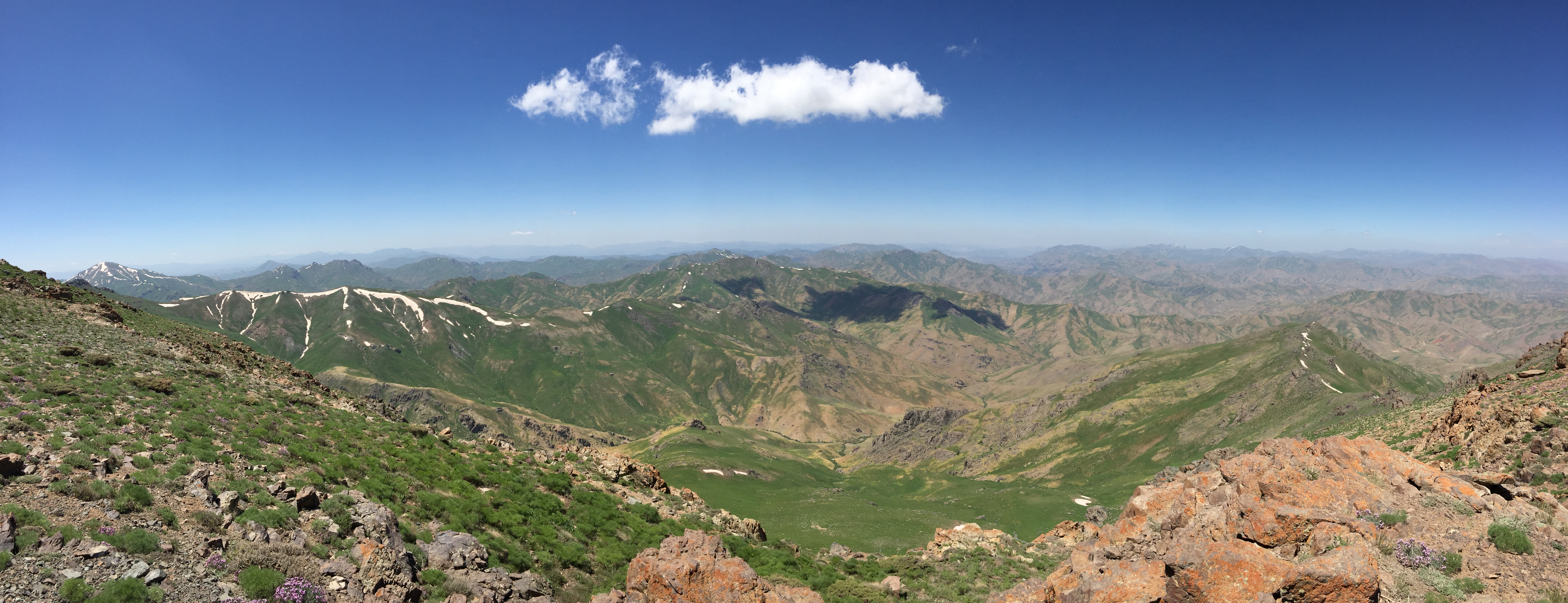 Chehel Cheshmeh Mountain