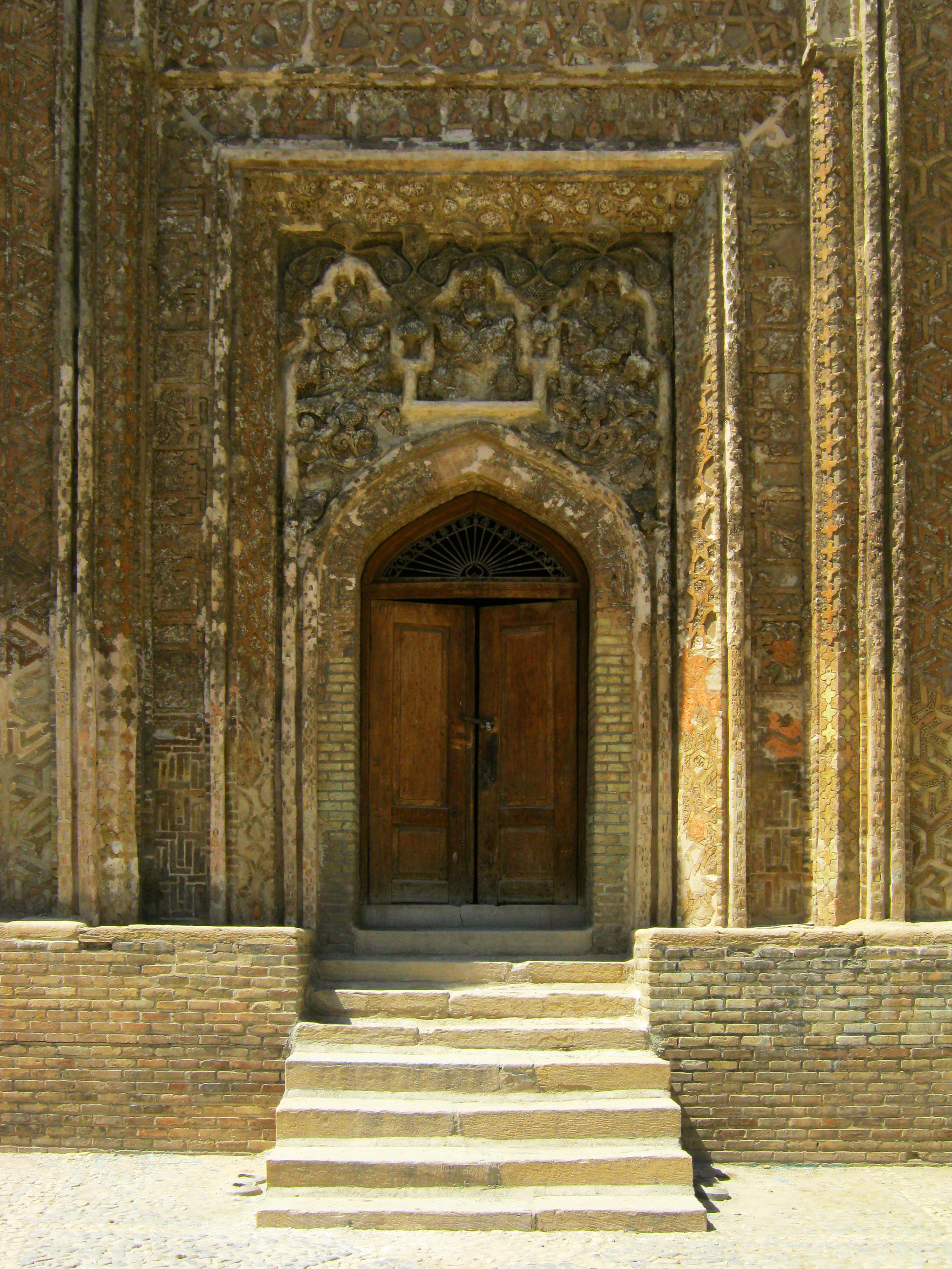 The Entrance of Alavian Tomb 