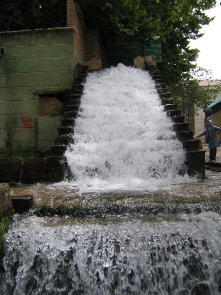 پارک آبشار استهبان 