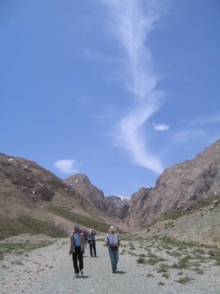 Trekking in Lar national park 